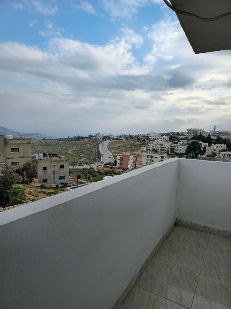 Furnished Apartment For Rent In Jarash شقة مفروشة للإيجار في جرش Zewnętrze zdjęcie